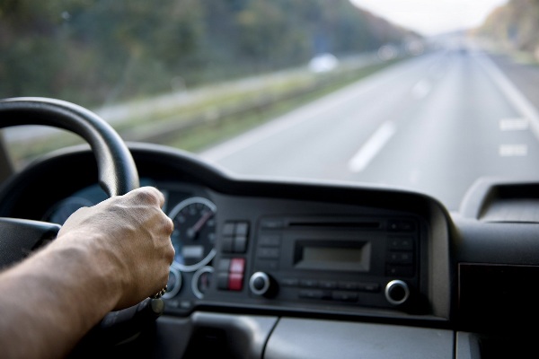 5 thói quen gây hại cho xe lái xe cần bỏ gấp